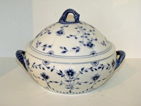Butterfly
Lidded bowl (small tureen)