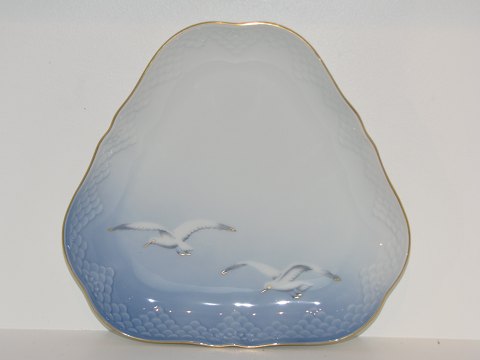 Seagull with gold edge
Cake dish