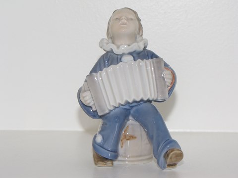 Royal Copenhagen Figurine
Boy with accordion