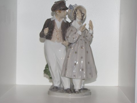 Royal Copenhagen figurine
Couple called "Hans & Trine"
