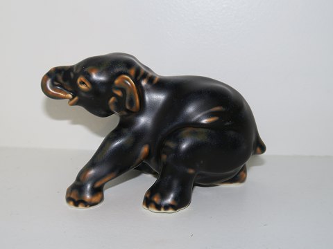 Royal Copenhagen figurine
Elephant cub