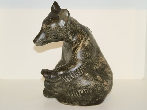 Johgus keramik
Stor figur af bjørn fra 1950