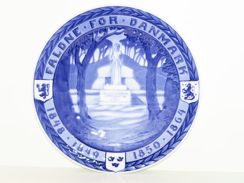 Royal Copenhagen commemorative plate from 1920
Memorial for volunteers 1848 - 1849 - 1850 - 1864