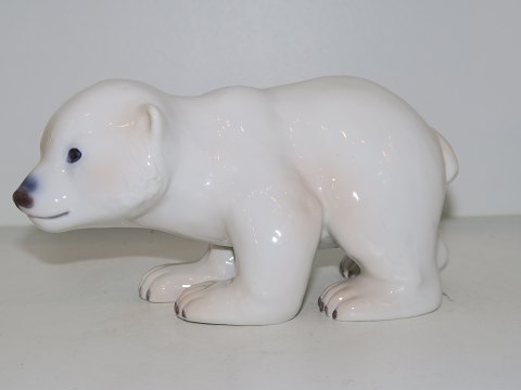 Royal Copenhagen figurine
Polar bear cub