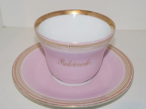 Bing & Grondahl
Large pink coffee cup GRANDMA from 1853-1895