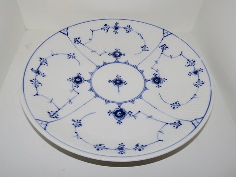 Blue Fluted Plain
Large round dish from 1898-1923