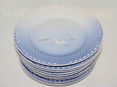Seagull without gold edge
Side plate with pierced border