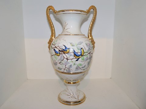 Bing & Grondahl
Large impressive vase with birds from 1853-1895