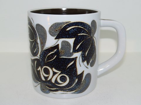 Royal Copenhagen
Large year mug 1979
