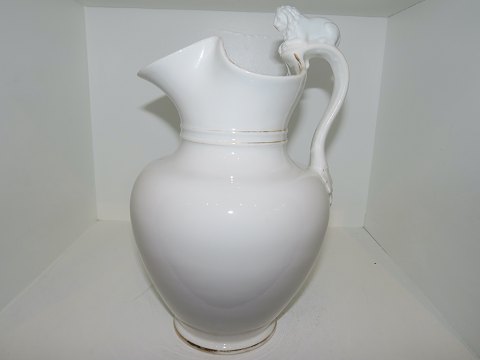 Bing & Grondahl
Lidded chocolate pitcher from 1853-1895