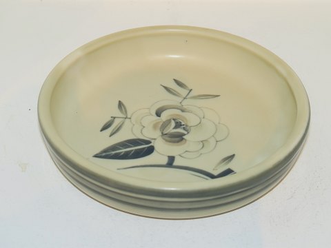 Aluminia Matte Porcelain
Round dish with rose