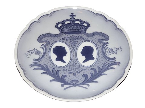 Large Royal Copenhagen commemorative plate from 1923
The Silver Wedding og King Christian X and Queen Alexandrine