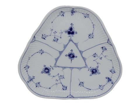 Blue Traditional
Triangular tray 23 cm.