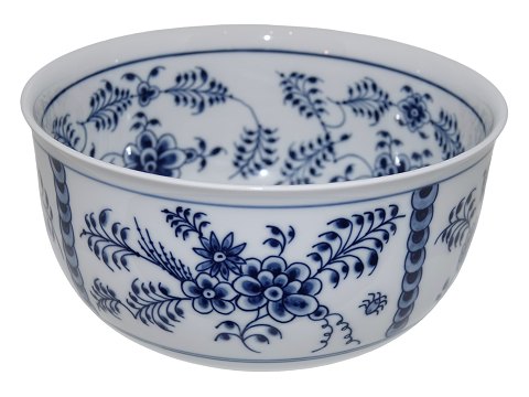 Blue Fluted Plain
Round unique bowl 21 cm.