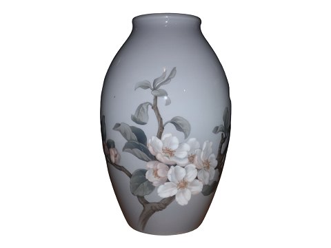 Bing & Grondahl, 
Art Nouveau vase with flowers by Ingeborg Skrydstrup