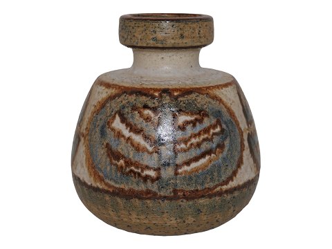 Soeholm art pottery
Erika vase