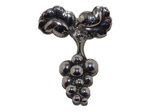 Georg Jensen sterling silver
Brooch with grapes
