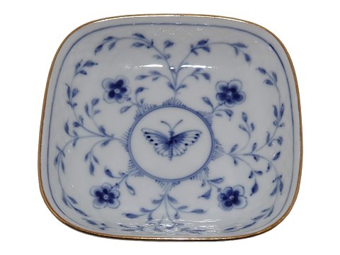 Butterfly Kipling with gold edge
Square dish 11 cm.