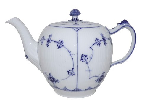Blue Fluted Plain
Teapot