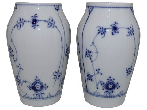 Blue Fluted Plain
Vase