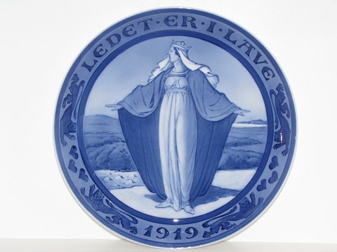 Royal Copenhagen 
Mindeplatte fra 1919 - Ledet er i lave