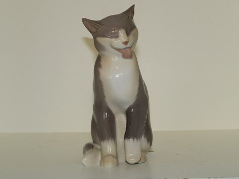 Bing & Grondahl Figurine
Grey cat