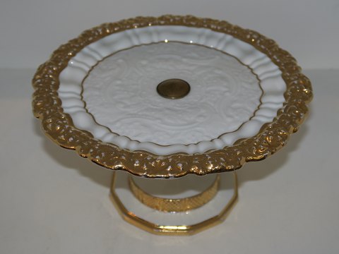 Meissen
Cake stand with gold decoration from 1880-1910