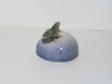 Royal Copenhagen figurineFrog on stone