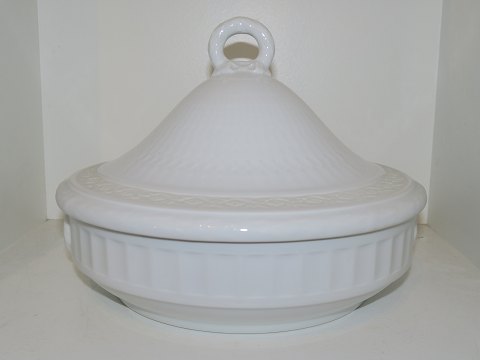 White Fan
Lidded bowl