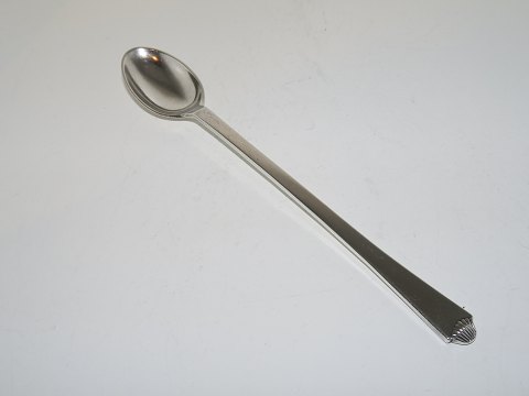 Hans Hansen Arvesolv number 4
Long caffe latte spoon 17.8 cm.