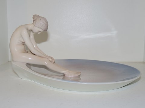 Bing & GrondahlTray with girl figurine