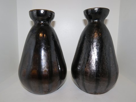 Kähler art pottery
Pair of vases with dark luster glaze from 1900-1920