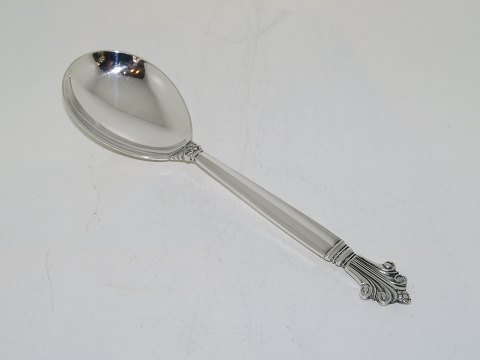 Georg Jensen Dronning
Lille serveringsske 17,0 cm.