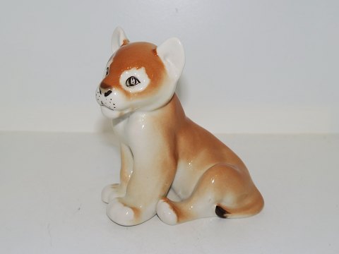 USSR figurine
Lion cub