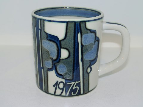 Royal Copenhagen
Large year mug 1975