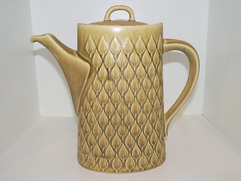 Relief
Coffee pot