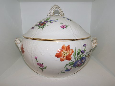 Sachian Flower
Large soup tureen from 1902-1914