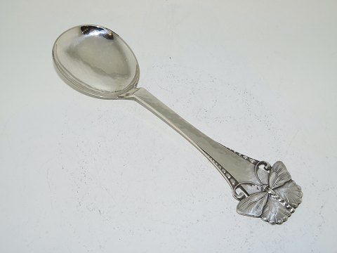 Butterfly
Medium size serving spoon 18.9 cm.