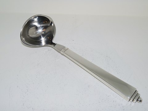 Georg Jensen Pyramid sterling silver
Gravy spoon