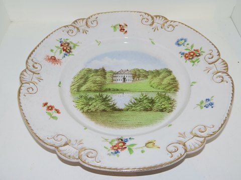 Royal Copenhagen
Rare Rokoko dinner plate with Danish Castles from 1800