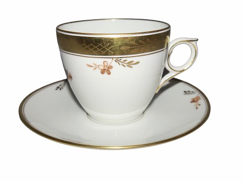 Gold Basket
Coffee cup