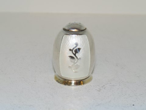 Danish Sterling silver
Small pepper shaker with white enamel