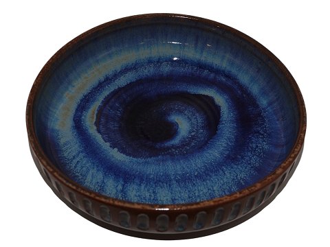 Michael Andersen art pottery
Blue dish