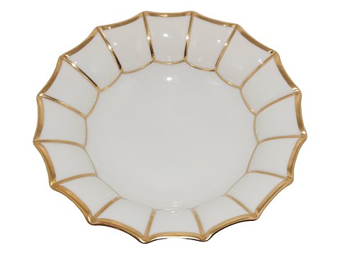 White Curved with  gold edge
Small bowl 16.8 cm.