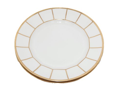 White Curved with  gold edge
Luncheon plate 22.4 cm.