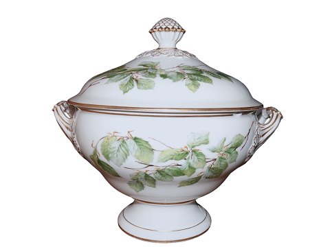 Beech Leaves
Large soup tureen