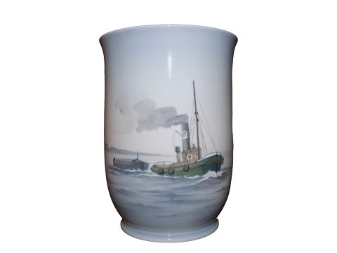 Bing & Grondahl, 
Vase with tug boat