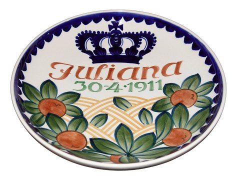 Aluminia 
Large Juliane plate with oranges from 1911