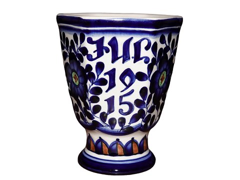 Aluminia 
Christmas vase 1915