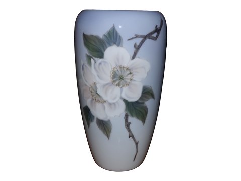 Royal Copenhagen
Vase with flower